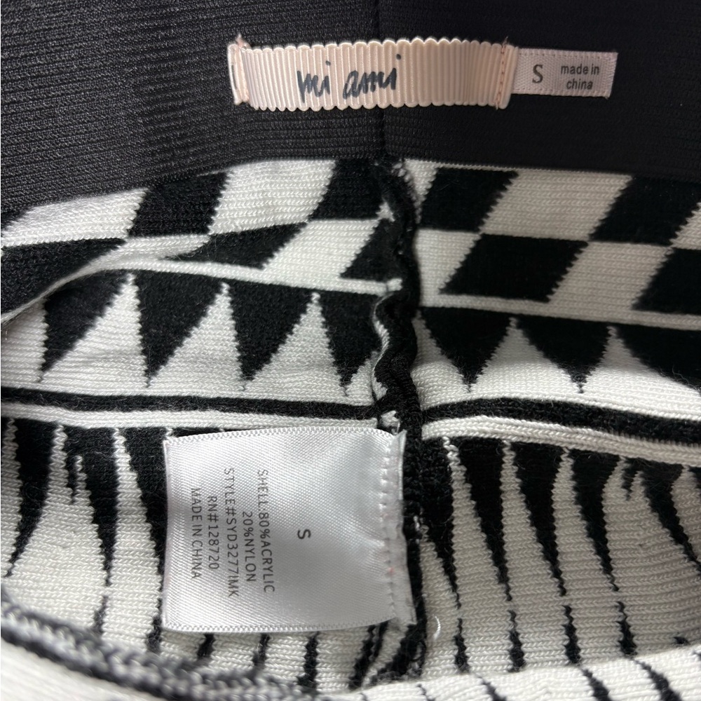 Mi Ami Black and White Geometric Skater Skirt - Picture 6 of 6